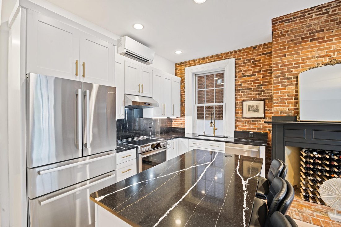 Condo in Portsmouth, New Hampshire, United States 5 - 18160438