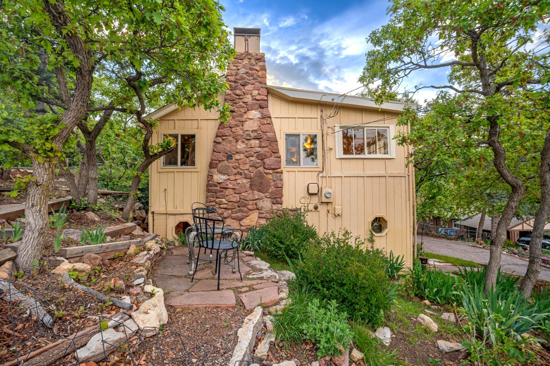 Manitou Springs, Colorado, United States 2 - 18154116