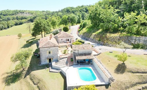 House in Montaigu-de-Quercy, Occitania, France 1