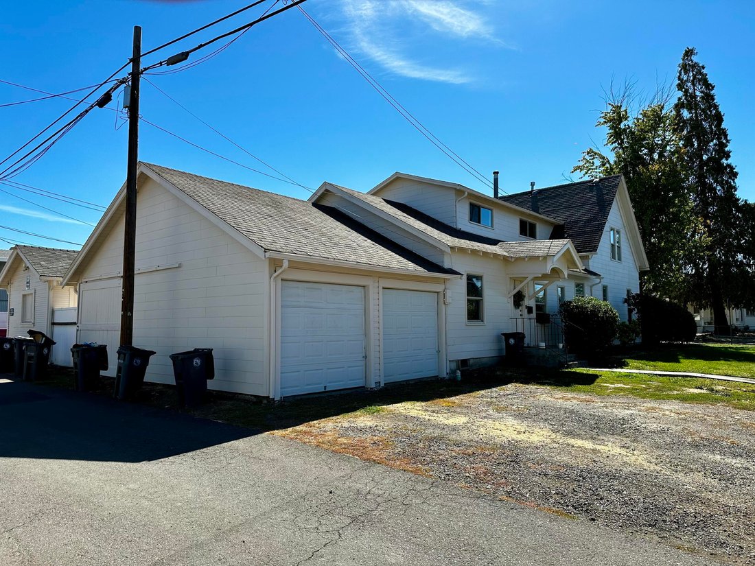 Medford, Oregon, United States 4 - 18157833