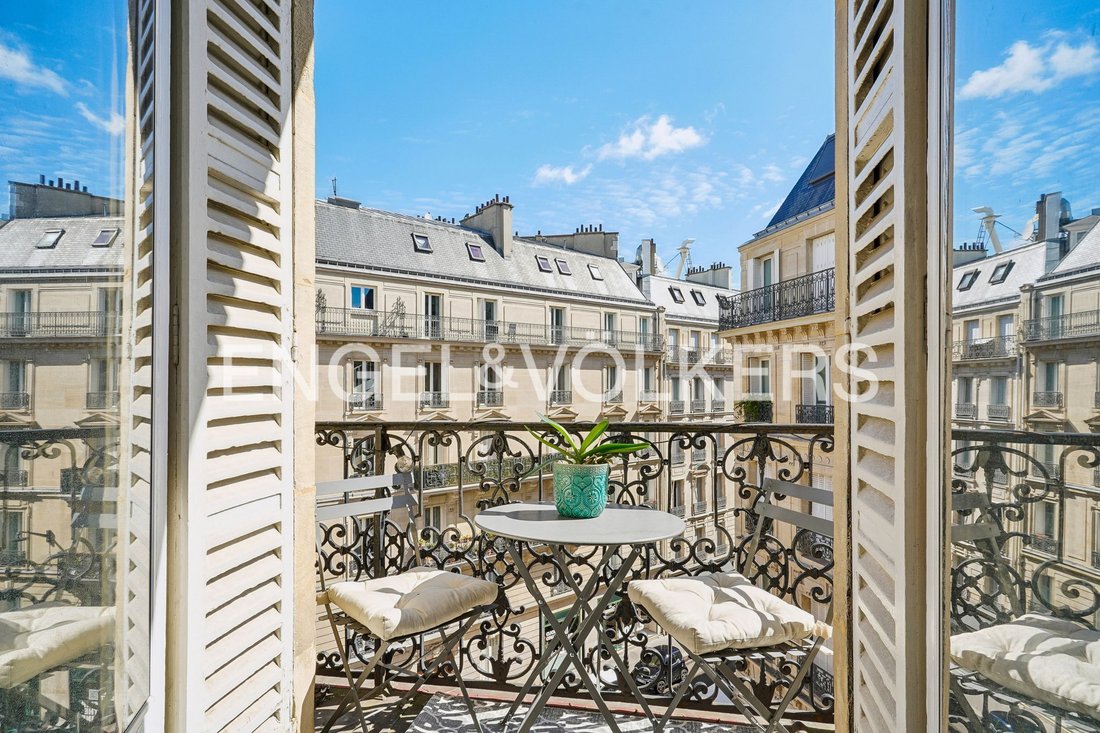 Apartment in Saint Philippe du Roule, Paris 8e Arrondissement, Paris 2 - 18156299