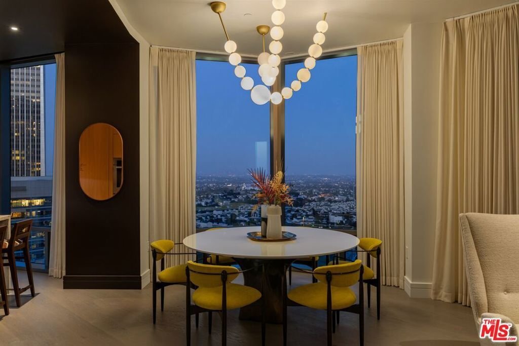 Condo in Los Angeles, California, United States 4 - 18159529