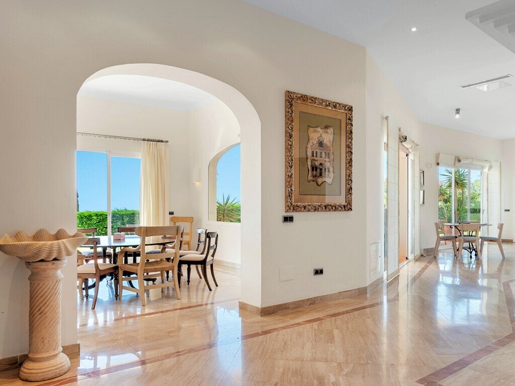 Villa in Benahavis, Andalusia, Spain 4 - 18048803
