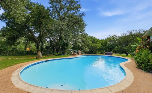 House in Crowley, Texas, United States 1