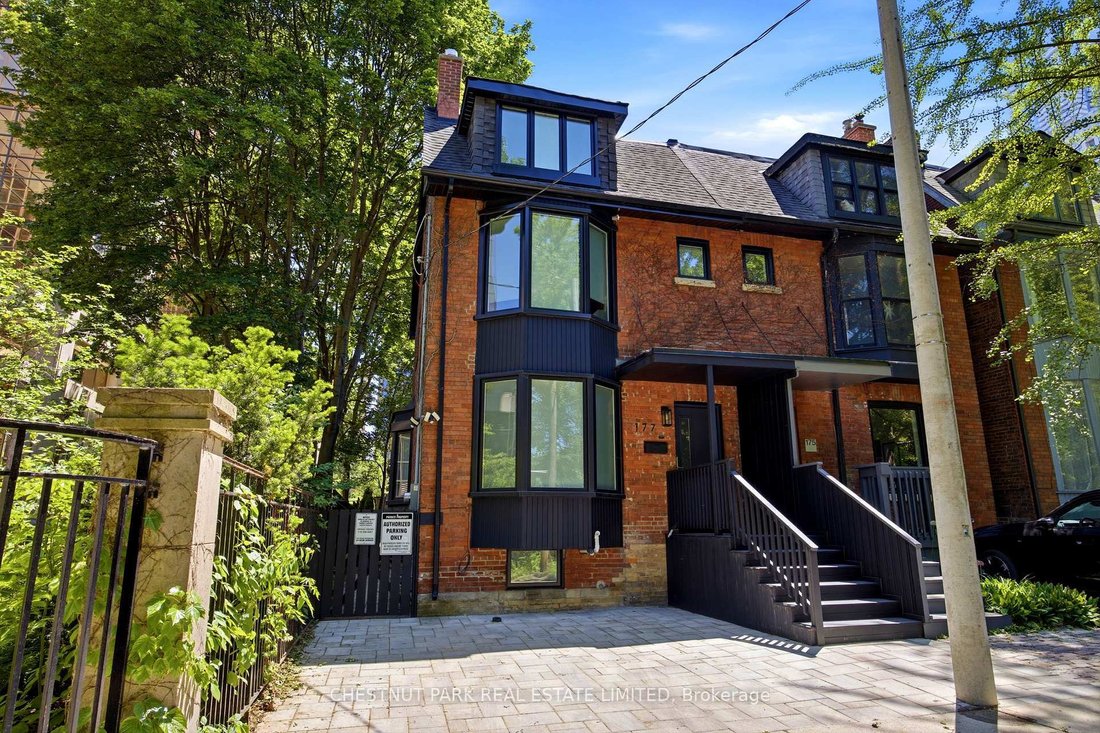 House in Toronto, Ontario, Canada 2 - 18163908