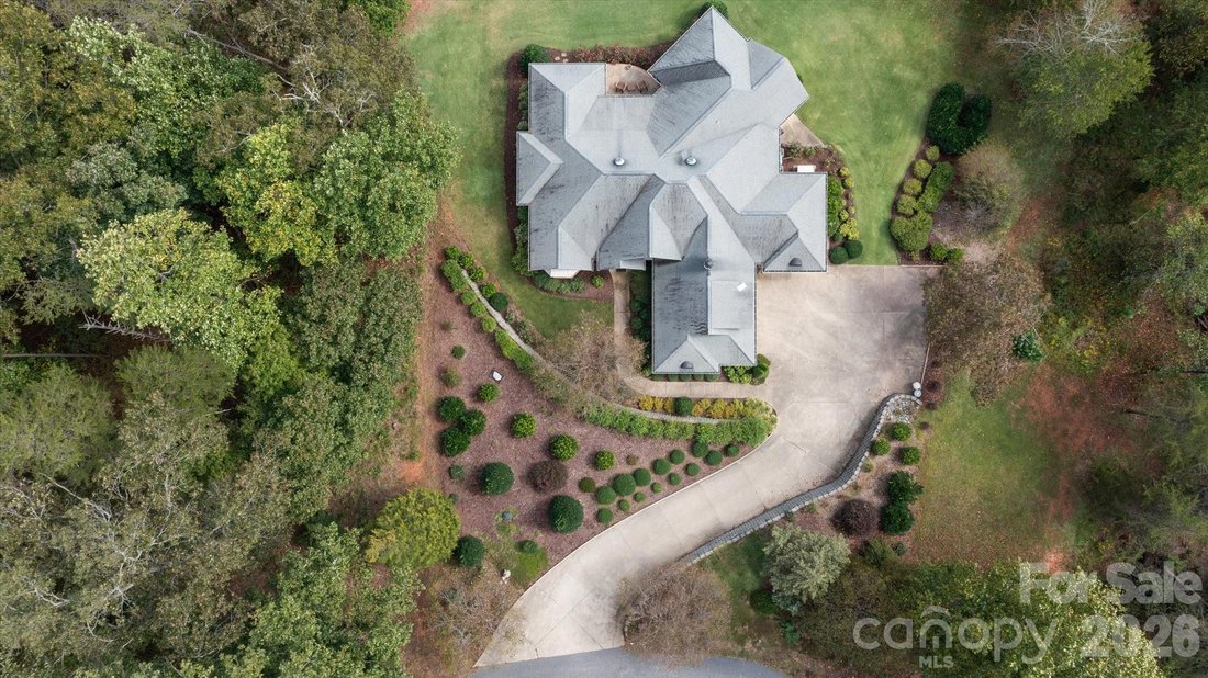 House in Rutherfordton, North Carolina, United States 5 - 18160016