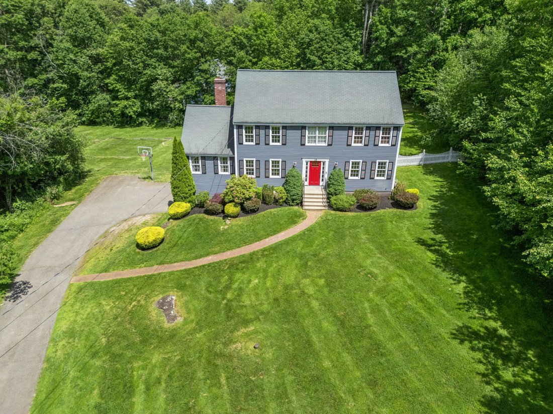 Stow, Massachusetts, United States 3 - 18154094