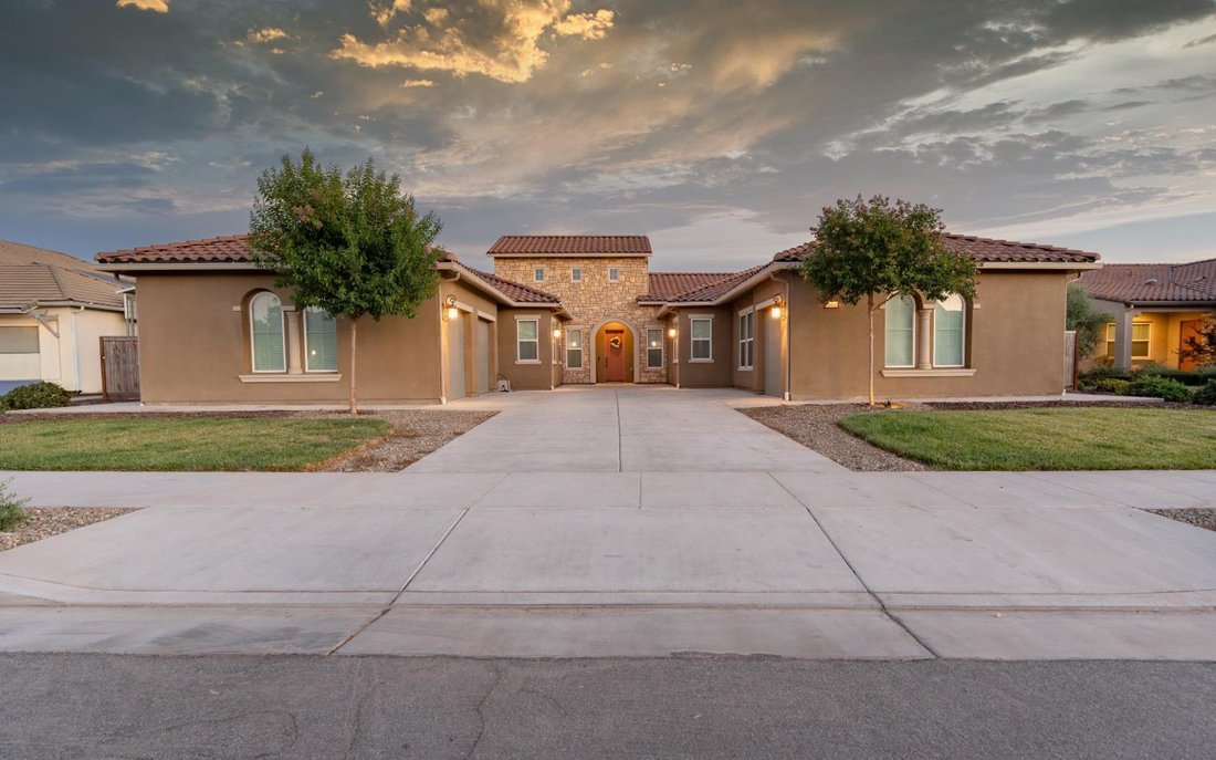 House in Visalia, California, United States 2 - 17878976