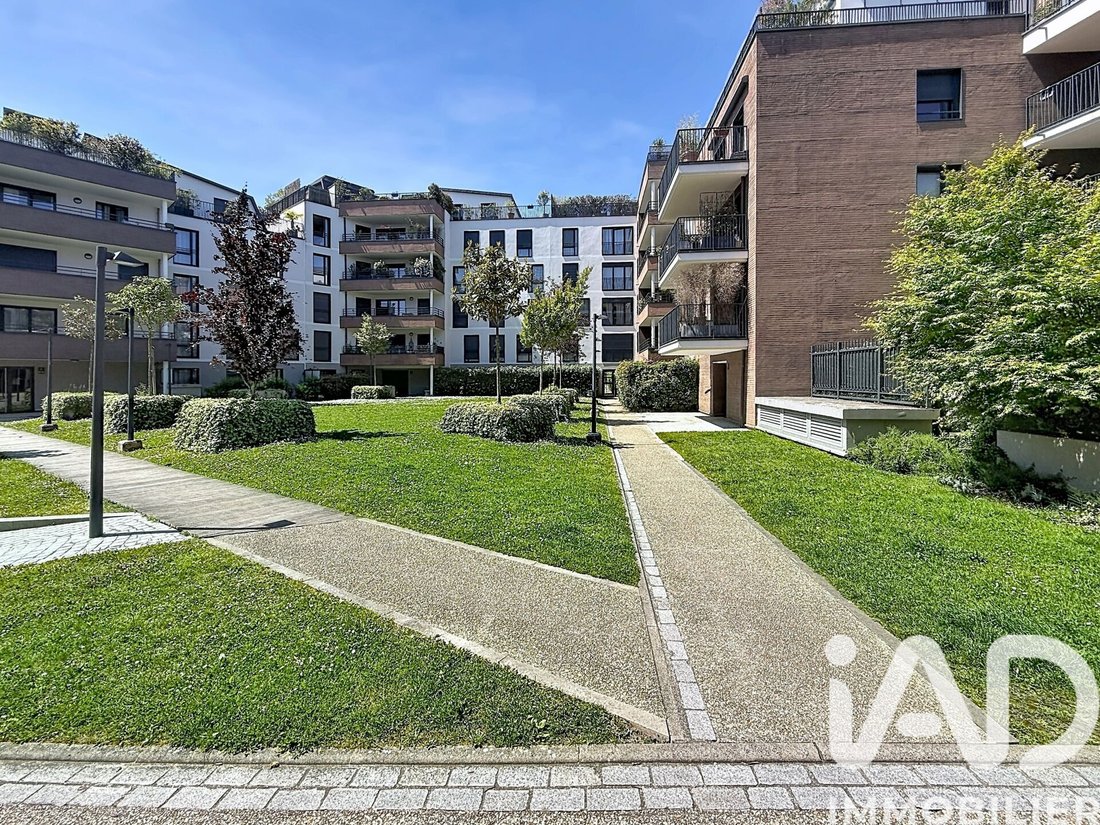 Apartment in Hachette, Le Plessis-Robinson, France 1 - 18169297