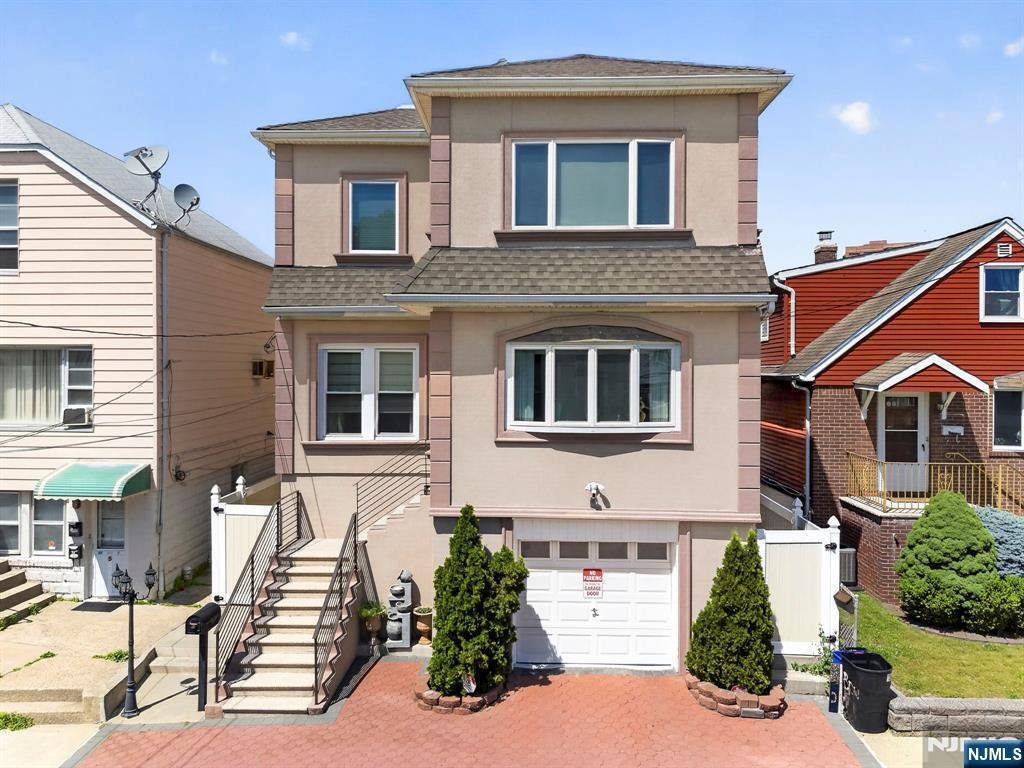 Apartment in Cliffside Park, New Jersey, United States 1 - 18156380