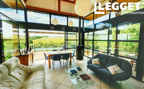 House in Rouffignac-Saint-Cernin-de-Reilhac, Nouvelle-Aquitaine, France 1