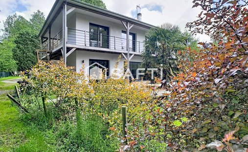 House in Merlimont, Hauts-de-France, France 1