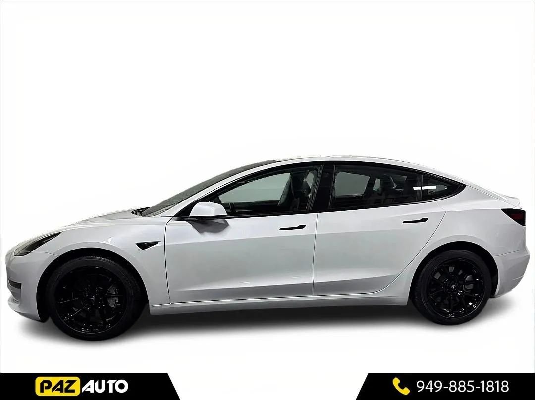 Sedan in Laguna Hills, CA, United States 2 - 17658240