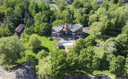 Haus in Saint-Augustin-de-Desmaures, Québec, Kanada 1