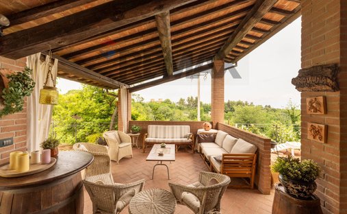 Country House in Crespina, Tuscany, Italy 1