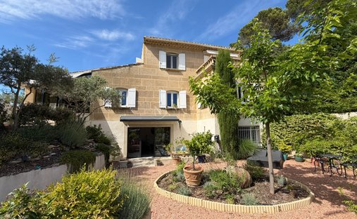 House in Taillades, Provence-Alpes-Côte d'Azur, France 1