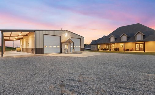 House in Van Alstyne, Texas, United States 1