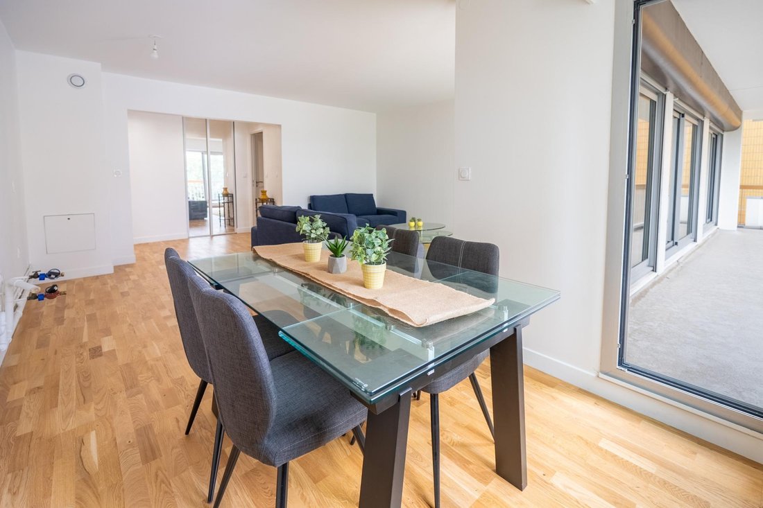 Apartment in Léon-Blum Folie-Regnault, Paris 11e Arrondissement, Paris 5 - 18110053