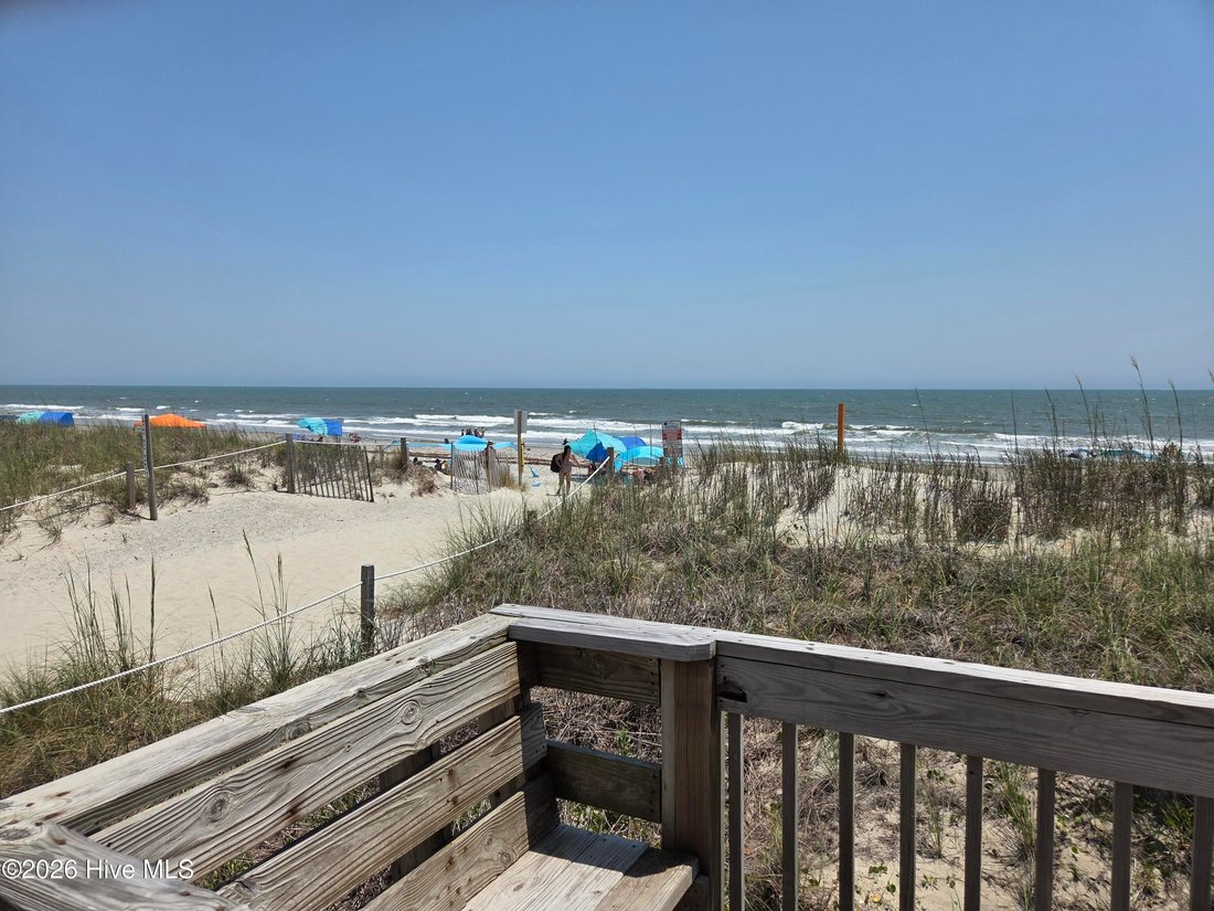 House in Oak Island, North Carolina, United States 4 - 18166088