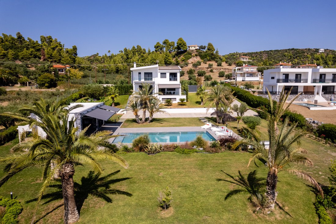 Villa in Pallini Municipal Unit, Macedonia and Thrace, Greece 2 - 18158229