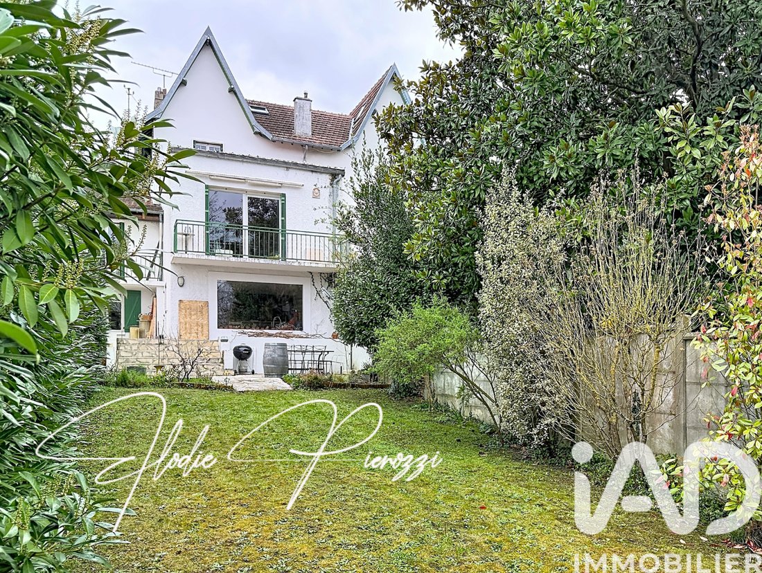 House in Vaux-sur-Seine, Ile-de-France, France 1 - 18161323