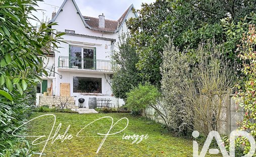 House in Vaux-sur-Seine, Ile-de-France, France 1