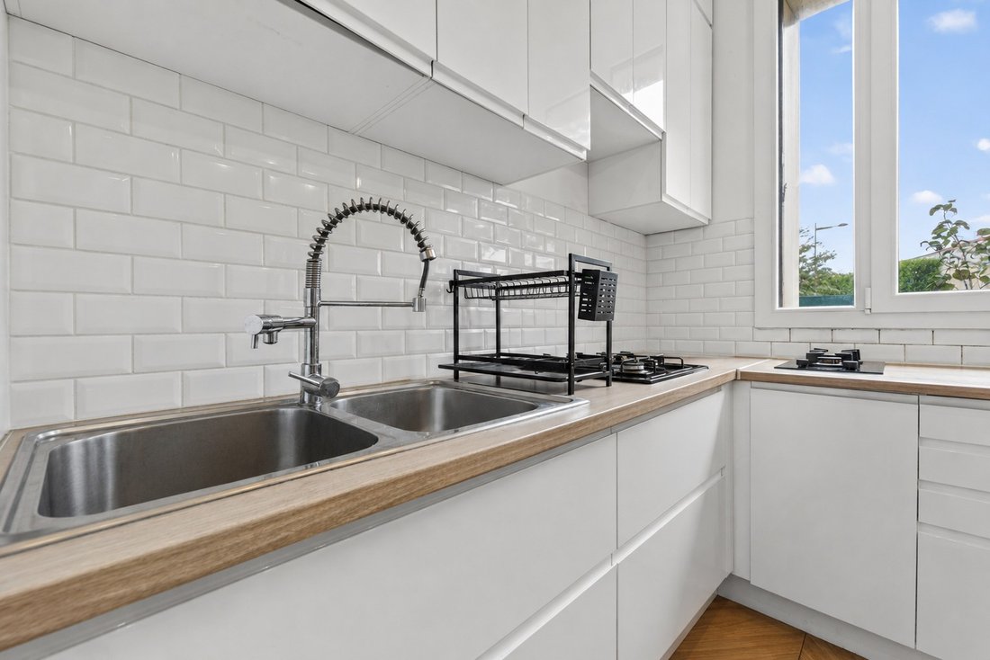 Apartment in Vincennes, Ile-de-France, France 4 - 18160874