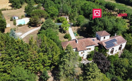 Villa in Montcuq, Montcuq-en-Quercy-Blanc, France 1