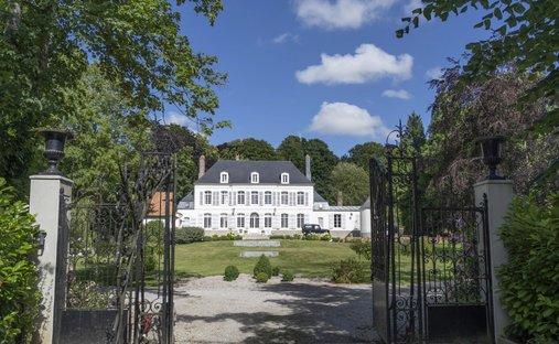Castle in Doudeauville, Hauts-de-France, France 1
