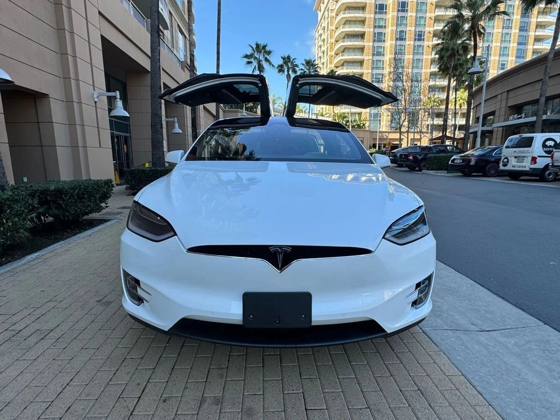 Suv in Riverside, CA, United States 2 - 18168878