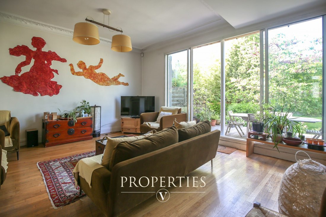 House in Fontenay-sous-Bois, Ile-de-France, France 3 - 18155774
