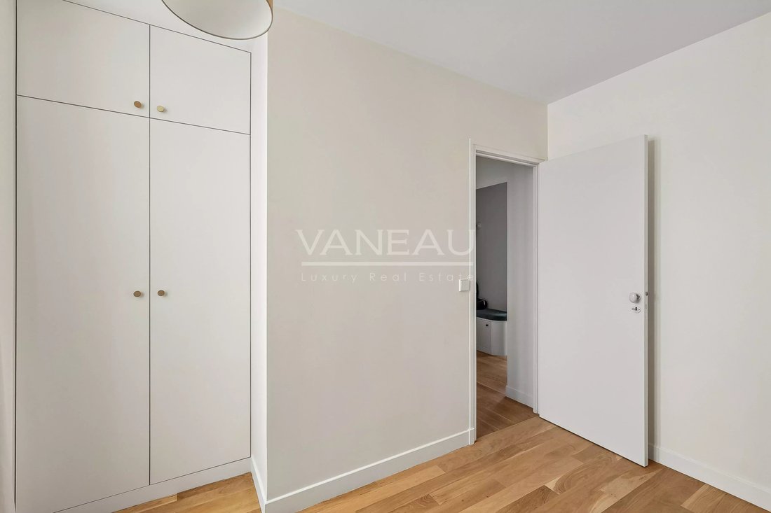 Apartment in Saint Thomas d'Aquin, Paris 7e Arrondissement, Paris 5 - 18156476