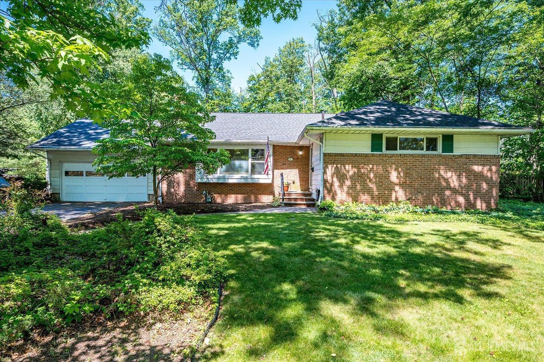 House in Metuchen, New Jersey, United States 1 - 18162971