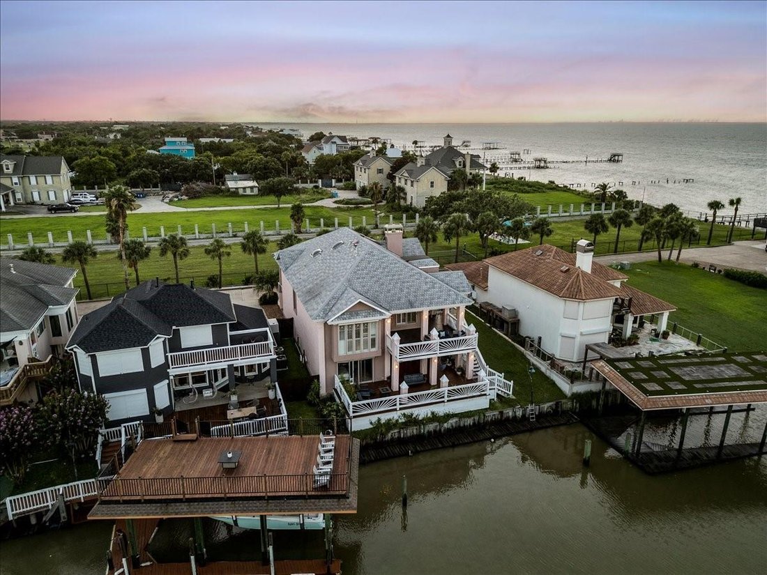 House in San Leon, Texas, United States 3 - 18169986