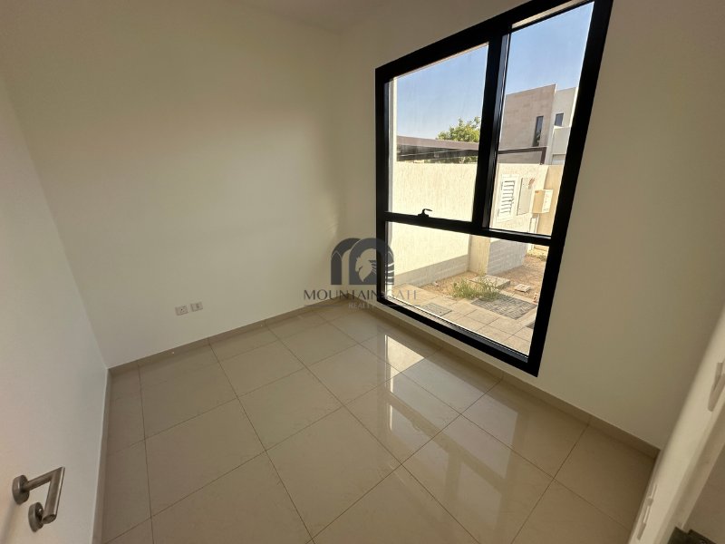 Townhouse in Al Suyoh Suburb, Sharjah Emirate, United Arab Emirates 3 - 18156344