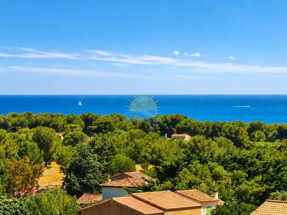House in Plaines Saint Pierre-Saint Julien, Martigues, France 2 - 18153165