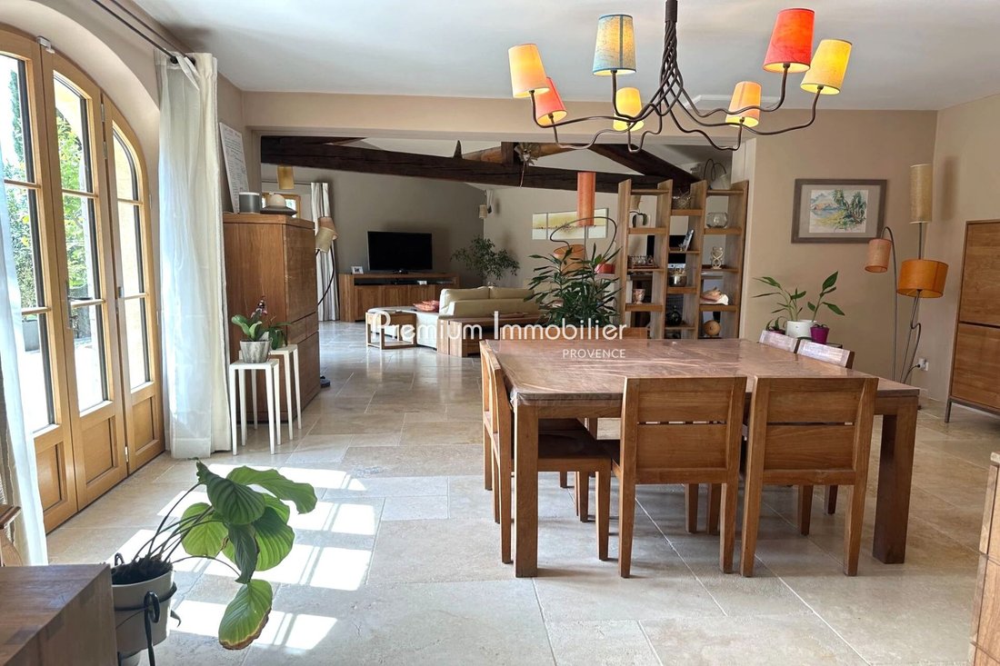 Villa in Granettes-Jauberte-Sainte Anne, Aix-en-Provence, France 2 - 18155681