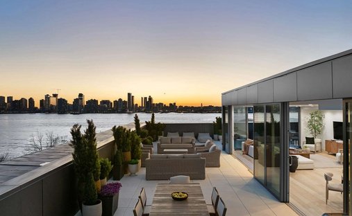 House in New York, New York, United States 1