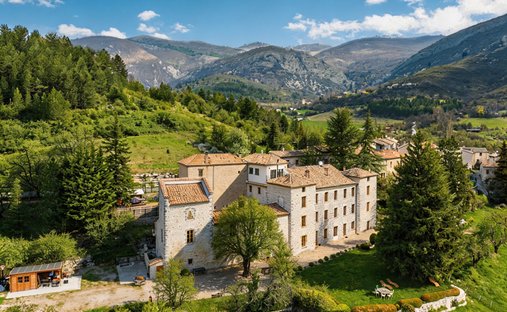 Chateau in Montbrun-les-Bains, Auvergne-Rhône-Alpes, France 1