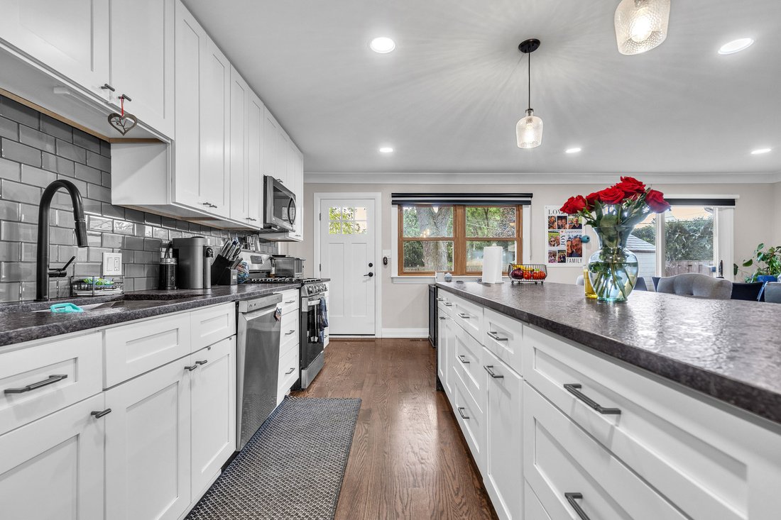 House in Mount Prospect, Illinois, United States 4 - 18154559