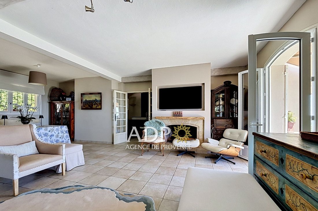 Villa in Grasse, Provence-Alpes-Côte d'Azur, France 3 - 18155678