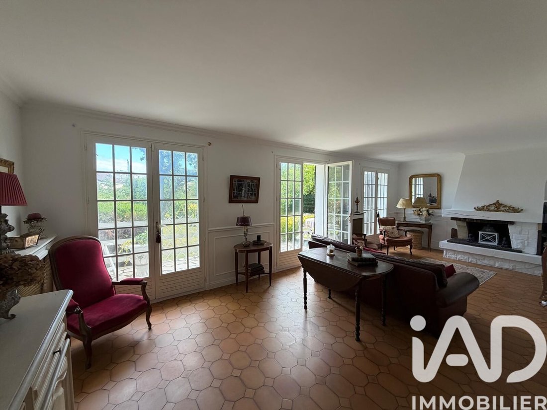 House in Stalingrad, Le Blanc-Mesnil, France 5 - 18169322
