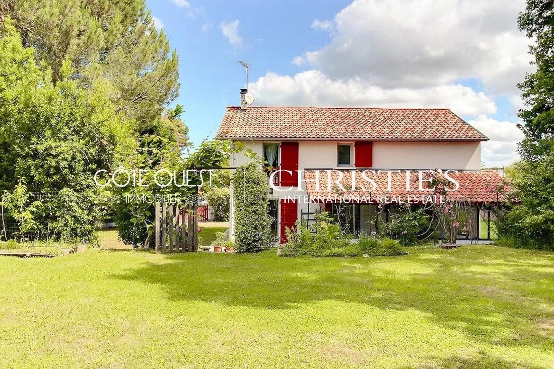 Villa in Ahetze, Nouvelle-Aquitaine, France 3 - 18156720