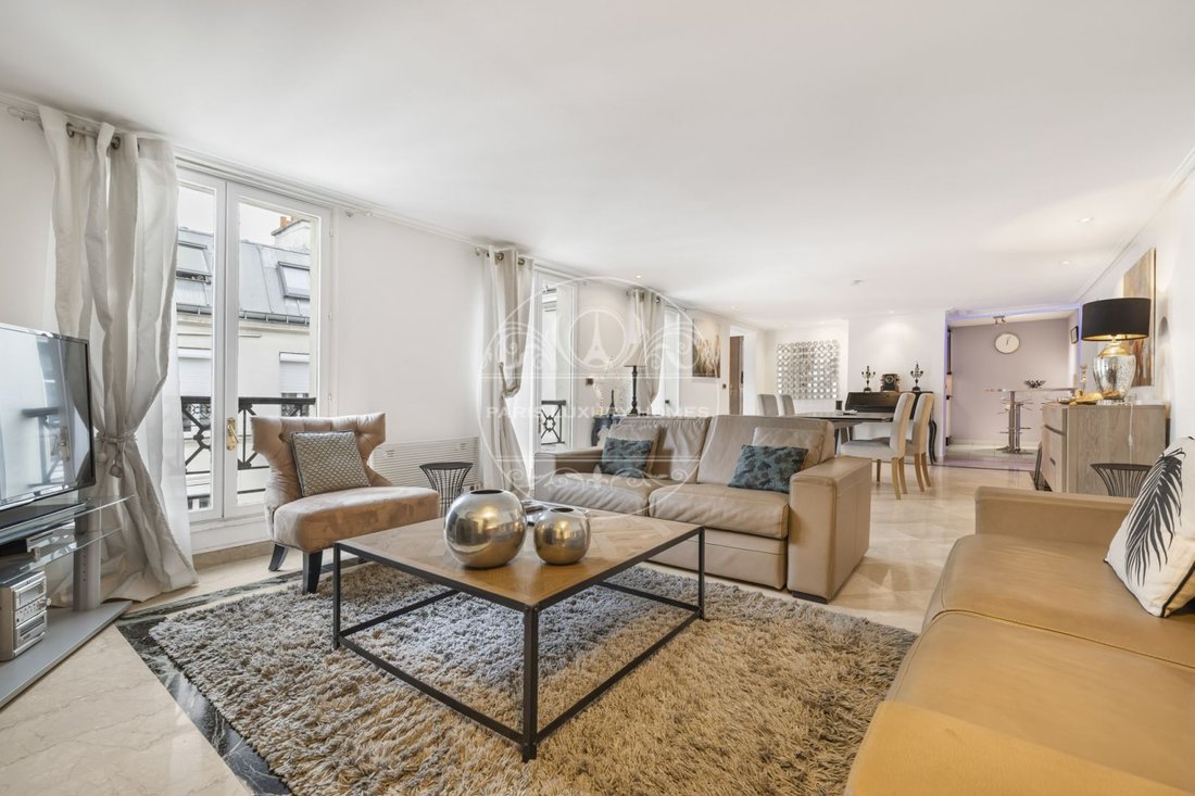 Apartment in Palais Royal, Paris 1er Arrondissement, Paris 2 - 18155980