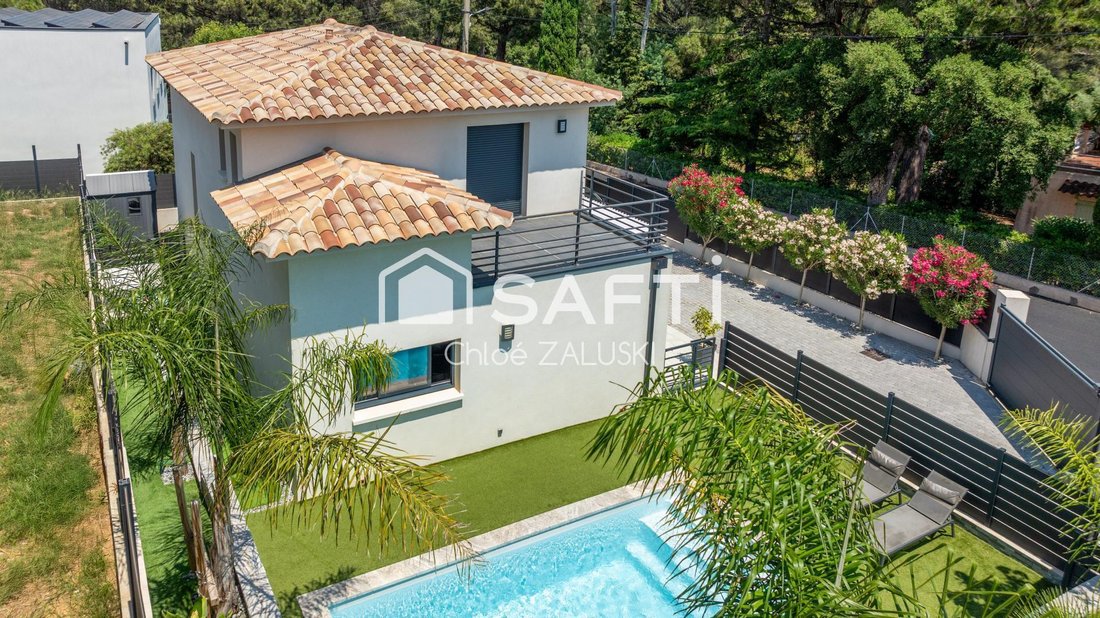 Maison à Fréjus, Provence-Alpes-Côte d'Azur, France 2 - 18157489