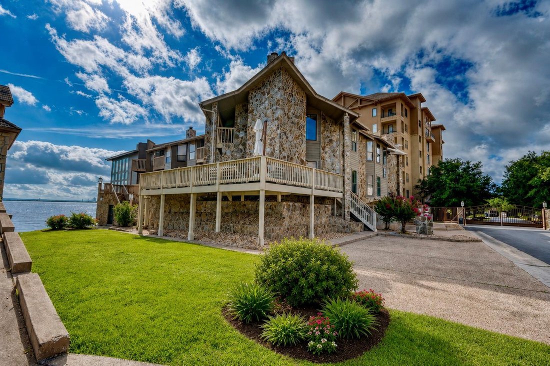 Townhouse in Horseshoe Bay, Texas, United States 1 - 18167024