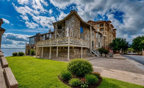House in Horseshoe Bay, Texas, United States 1