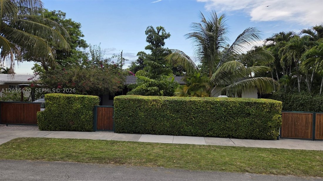 House in Miami, Florida, United States 3 - 18165105