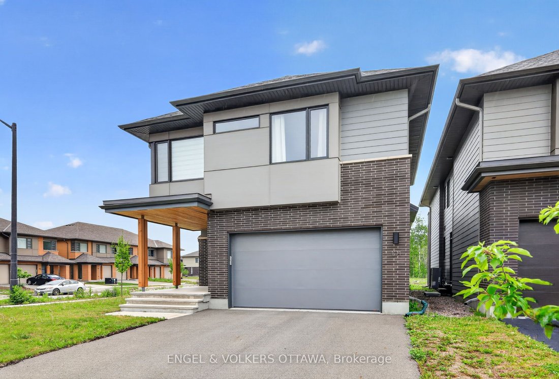 House in Ottawa, Ontario, Canada 2 - 18160486