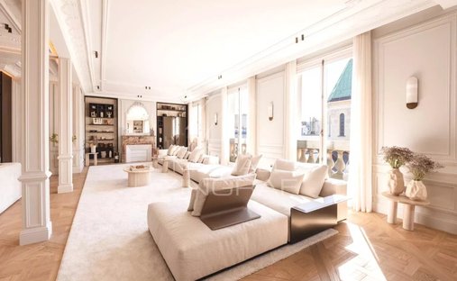 Apartment in Triangle d'Or, Paris 8e Arrondissement, Paris 1